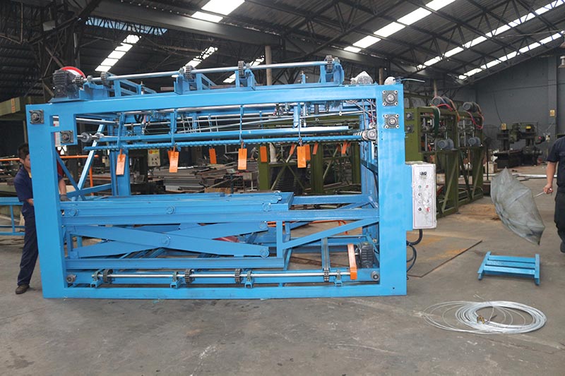 Mesin Geelong mengekspor satu kontainer: veneer composer / builder / jointer machine, benang lem